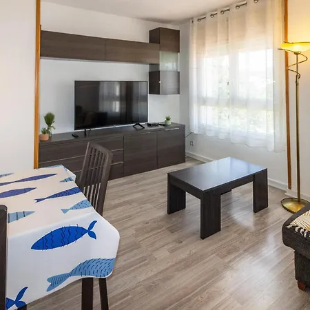 Agradable En - Cerca De La Playa Y Con Aire Acondicionado - Es-228-187 Llanca